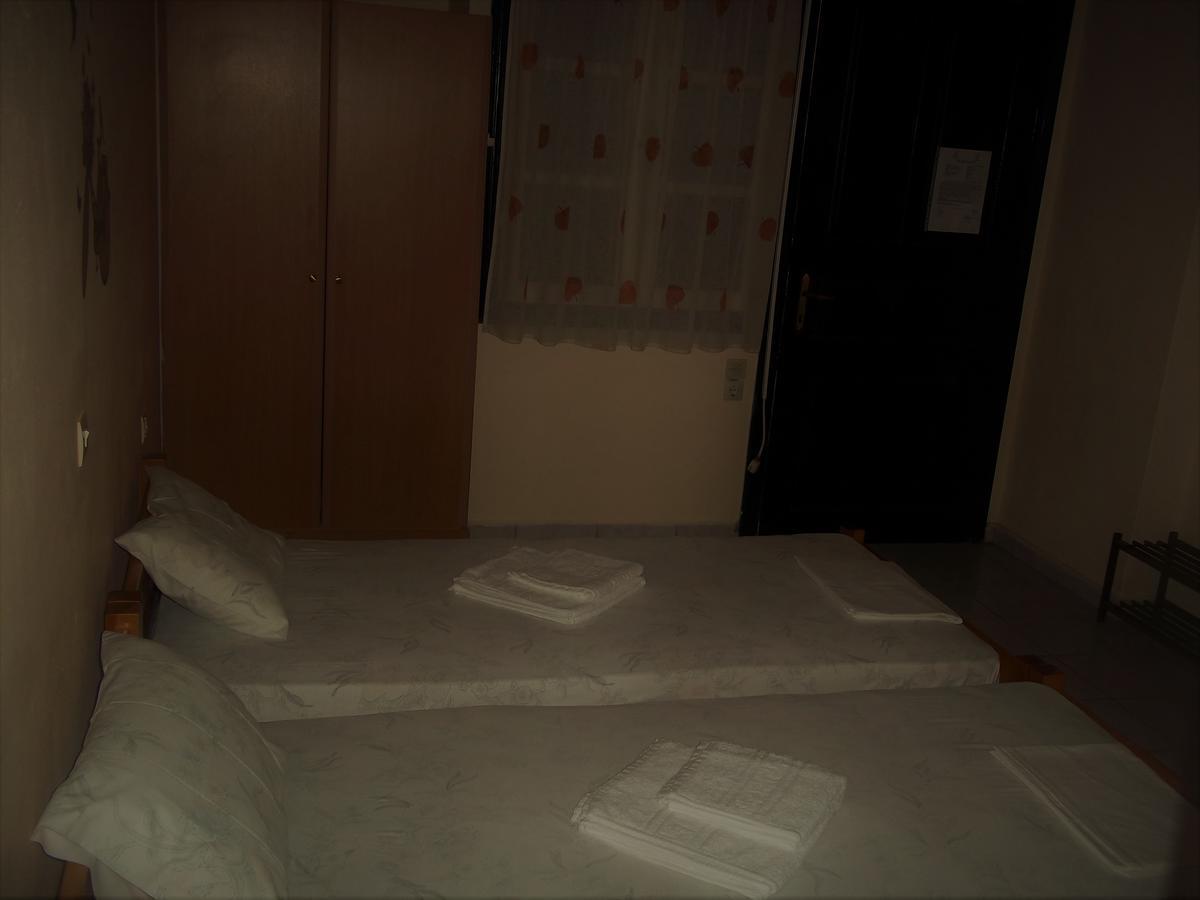 En Leuko Apartments Tsoukaládhes Buitenkant foto
